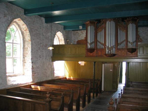 Zuurdijk int richting orgel